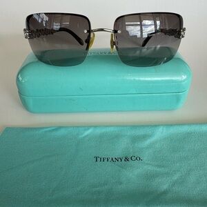 Tiffany sunglassess 2012